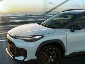 専用チューンが盛りだくさん！「カローラクロス GR SPORT」を国内発表。走りも装備も上級シフトを果たして8月4日に発売開始