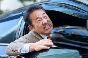 “太宰治”化こそが安全運転の近道。君よ、運転中はペシミストになれ！『モテるドライバーになるための100のこと』#03