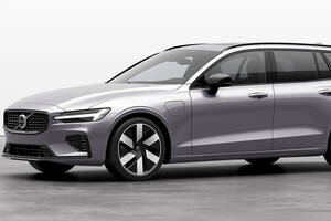 ボルボ「V60／V60クロスカントリー」が最新仕様に。新安全機能と次世代インフォテインメントで熟成の域へ