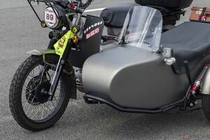 原付二種ベースなのに高速道路も乗れる!? 立ちゴケ無し!! お土産も積み放題!! ボルトオンで実現した夢の最強ホンダ「CT125・ハンターカブ」サイドカーカスタム
