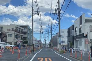 車で迷い込むとヤバいエリアの「道路用地」いよいよ変貌へ!? 東京の“木密地域”を貫く広い道 どこまで延びる？