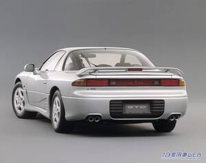 「重戦車」か「韋駄天」か？ライバルをハイテク装備で無理やりねじ伏せた、異色のハイパフォーマンスカー【圧倒的な加速は今でも魅力】