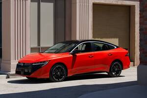 日産が新型セダン「セントラ」を発表！ 「サニー」北米版も9代目に。Vモーショングリル進化でデザイン刷新【新車ニュース】