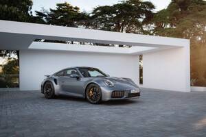 ポルシェ、主軸『911』にシステム出力711PSを誇る史上最もパワフルな電動“ターボS”を導入