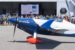 空から始まるレクサスの“もっといいクルマづくり”。第2戦を終え室屋義秀選手は連覇へ前進…最終戦大阪ラウンドの見どころは？