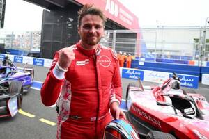 【速報】ニッサン＆オリバー・ローランド、フォーミュラEで初のチャンピオンに輝く