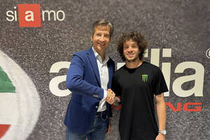 マルコ・ベゼッチ、2025年はアプリリア・レーシングへ移籍。複数年契約でマルティンとコンビ／MotoGP
