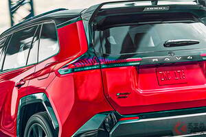 トヨタ新型「RAV4」世界初公開！ 6年ぶり「全面刷新」で「3モデル」に！ “時速180km”想定の「超スポーティモデル」もイイ「大人気クロスオーバー」が示すものとは