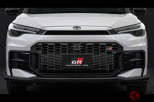 トヨタから新たな「スポーツSUV」登場！ 走りの「カローラクロス」初公開、新設定「GRスポーツ」は標準と何が違う？ G’sから続く想いとは