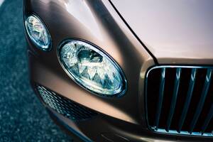 誰にでも扱いやすい──ベントレー ベンテイガ アズール V8試乗記