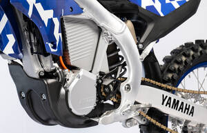 ヤマハ、フランス企業と共同開発の電動モトクロス『YE-01』を「EICMA2025」で披露