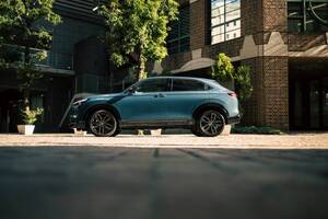 スポーティさと実用性の融合──新型ホンダ ヴェゼルe_HEV RS試乗記