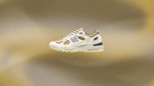 ニューバランス「991v2 “Silver Birch”」は冬コーデを軽やかに見せるクリーンな一足──GQ新着スニーカー