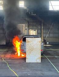 川崎汽船、自動車船での車両火災を想定した消火実験を実施…新型ノズルの効果を検証