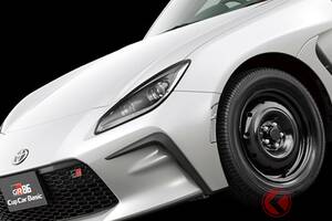 6速MTのみ！ トヨタ「“2ドア”スポーツカー」がスゴい！ めちゃスポーティな専用アイテム装備！ オーディオレスの本気仕様「GR86 Cup Car Basic」どんなモデル？