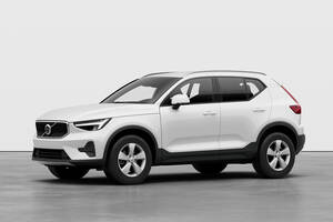 従来モデル比でうれしい50万円安！　ボルボXC40にお手頃価格で安全装備も抑えた「Essential B3」が追加