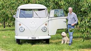 【素敵な物語】ビートルと相並ぶVWのレジェンド　この65年前のVW T1の走行距離はたったの348km！感動の復活ストーリー