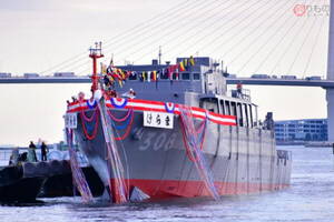 史上初の艦名！ 最新自衛艦「けらま」進水 日本最大級のプラスチック船その理由は？