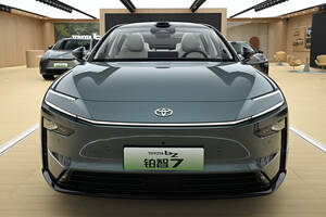 中国IT企業の技術で競争力マシマシ！　トヨタのEVセダン「bZ7」の気になる中身