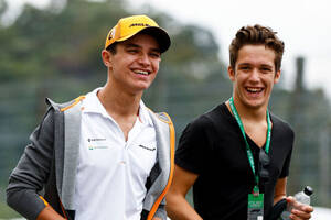 親友ノリスのF1初王者にフェネストラズ「ドキドキしながらレースを見ていた！」近日スキーに行く約束も