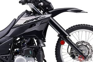 新車53万円！ ヤマハ新型「オフロードバイク」発表！ 125ccの“原付二種”でも「フルサイズ」な本格派！ 名門“WR”の系譜を継ぐ、ヤマハ渾身の「青い相棒」！ 新型「WR125R」とは！
