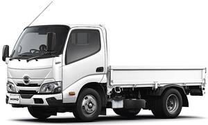 日野、「デュトロ」の積載量2tクラスを一部改良　安全装備を追加