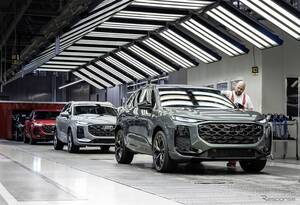 アウディ『Q3』新型、ハンガリー工場で量産開始