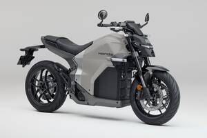 ホンダがカーボンニュートラル実現に向け二輪の電動化を加速中！　欧州でネイキッドモデル「WN7」を発表