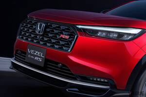 ホンダのコンパクトSUV「ヴェゼル」に精悍なルックスが魅力の新グレード「RS」が登場！ 専用の足まわり＆ハンドリングで走りも“格上”です