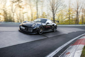 【700馬力超え必至⁉︎】ポルシェ911 GT2 RSが復活か　シリーズ最強モデル、2026年発売に向け開発中