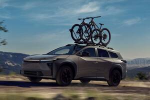 トヨタ新型SUV「bZウッドランド」を発表！ バッテリーEVのラインナップを拡大。日本向け「bZ4Xツーリング」は26年春頃に発売【新車ニュース】