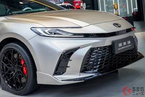 【中国】トヨタ最新「“全長5m級”カムリ」に反響あり！ 「スポーティでカッコいい！」「真っ白内装いいね」の声！ 「アーバンコンセプト」カスタム仕様が話題に