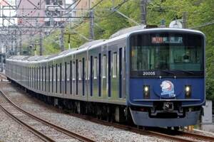 西武鉄道の「ライオンズ電車」から“選手”消える!? 新旧電車で“役割分担”＆デザイン変更