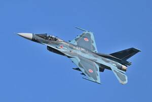 空自の“対艦番長“F-2に「強力な長槍」搭載へ 凄まじい威力を示すイメージ映像が公開 敵の艦隊が火だるまに