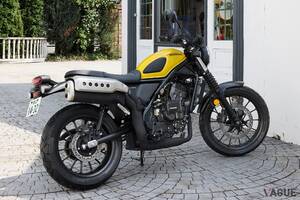 レバー操作不要の“Eクラッチ”搭載モデルを新設定！ ホンダの“軽二輪”スクランブラー「CL250」はマイナーチェンジで何が進化した？