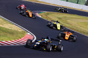 卜部和久がFRJ初優勝。梅垣清が今季3勝目飾る／フォーミュラ・リージョナル第3大会鈴鹿