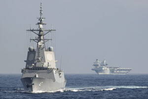 見慣れぬ西班牙イージス艦ひと足先に来日か？ イギリス空母艦隊から離れ単独で北上