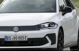 VW史上最も安価なEV、『ID.2』の量産ボディを激写！ 価格は2万5000ユーロ以下？