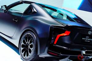 トヨタ斬新「タテ目スポーツカー」に大注目！ なんと「MTとAT」切り替え可能な「すごいシステム」搭載！ クルマの「新たな楽しさ」実現する“GR HVスポーツ”コンセプトとは！