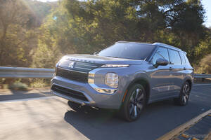 三菱自動車、米輸出の『アウトランダー』など販売価格を値上げへ［新聞ウォッチ］