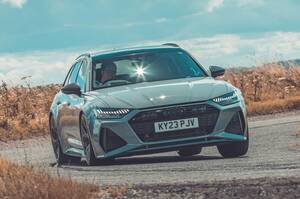 アウディ　2026年発売の次期型『RS6』でセダン復活へ　740psのPHEVも登場