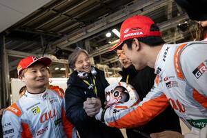 au TOMS坪井＆山下組が予選でGT500タイトル確定。アタックで“置きに行く”も持ち前の総合力でポール勝ち取る「合算方式に助けられた」