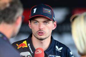 ハンガリーで大苦戦のフェルスタッペン、タイトル争いに白旗「もはやチャンピオンを争っていない……どこでも滑りまくりだ！」