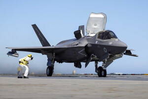 九州に日英のF-35B戦闘機が集うぞ！「でも共同訓練はしない」なんで？
