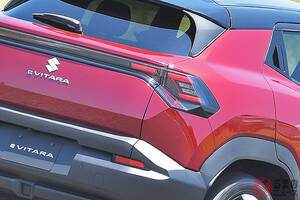初公開のスズキ「新型“コンパクト”SUV」に反響多数！ 「カッコいいじゃん」「欧州車かと思った」の声も！ 全長4.3mで「ちょうどいいサイズ」の精悍マシン「イービターラ」25年度中発売へ