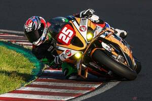 狙うはクラス優勝のみ!! 鈴鹿8耐公式テストはクラストップタイムで絶好調 レーシングライダー大久保光のレースレポート
