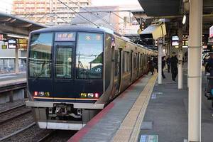 衝撃の「ロングシート“有料座席”」本当にうれしーのか？ 大阪横断の新サービス 乗ってわかった狙い