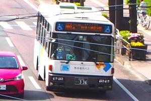 熊本県、なぜ路線バス「共同経営」は失速したのか──2434万人で初の前年度割れ、制度限界と人口変動の深層とは