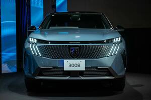 【8年ぶりの大変革】新型プジョー「3008」、ついに登場。近未来ファストバックSUVへと生まれ変わった全て