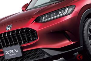 ホンダ「“新”高級クーペSUV」発売！ 斬新すぎる“縦グリル”×「シビック」譲りの走りがスゴい！ つやつやボディ採用した「ZR-V」とは？